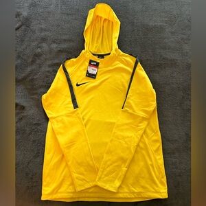 Men’s yellow Nike fleece hoodie size large brand new with tags never worn